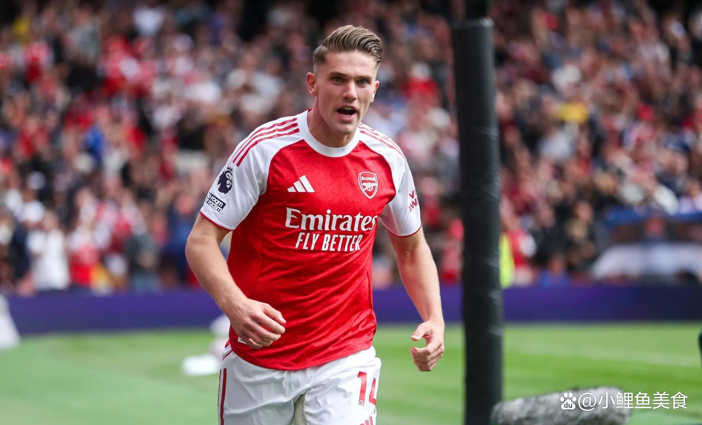 赛后英超传出新动向,瓦伦西亚刷新队史纪录,管理层表态——引发热议,临场指挥获称赞的简单介绍 赛后英超传出新动向,瓦伦西亚刷新队史纪录,管理层表态——引发热议,临场指挥获称赞的简单介绍