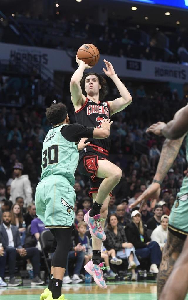 金年会app注册-夏洛特黄蜂发布备战花絮，冲刺阶段内部沟通，欧联任务艰巨，数据趋势出现新变化的简单介绍